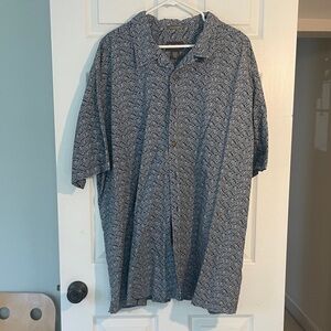 Eddie Bauer Men's Blue Patterned Short-Sleeve Button Shirt